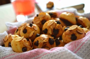 Chouquette - Choux Pastry Puffs