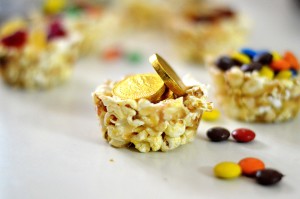 Caramel PopCorn Candy Cups