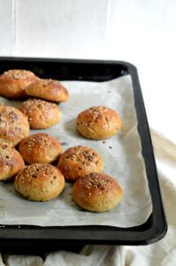 Multigrain mini burger buns