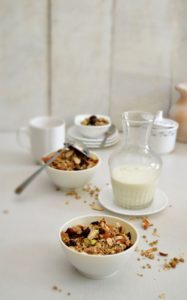 Healthy and Easy Granola 