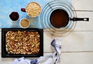 Healthy and Easy Granola 